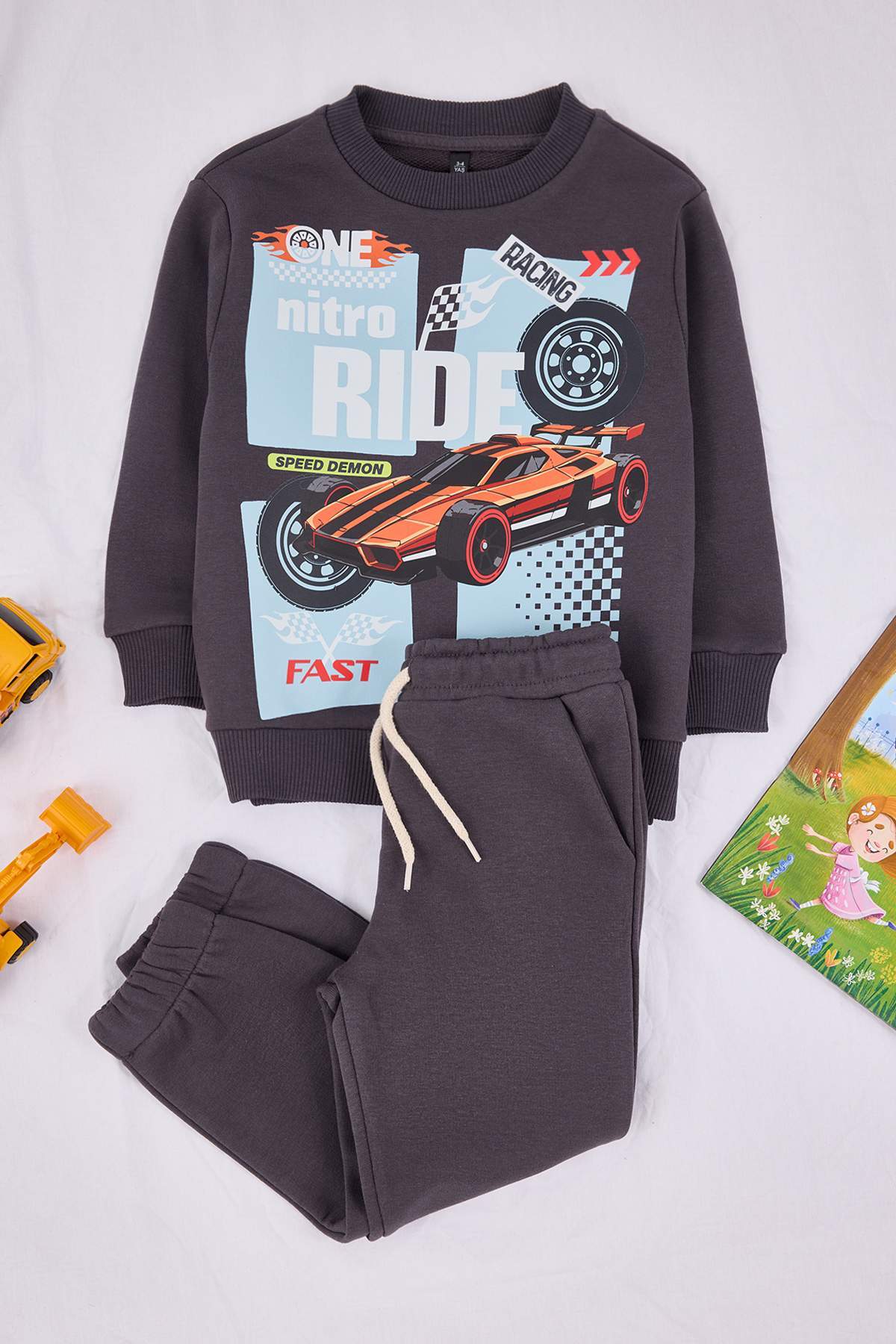 Boys' Red Printed Two-Piece Set