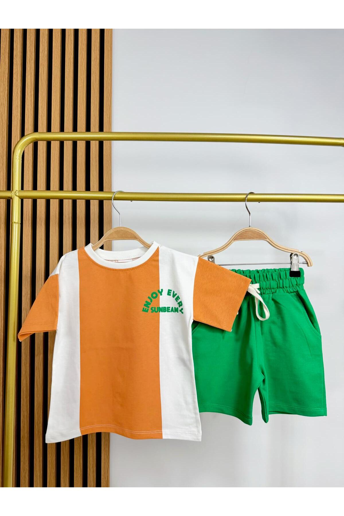 Boys' Orange Colour-Block Slogan Two-Piece Set
