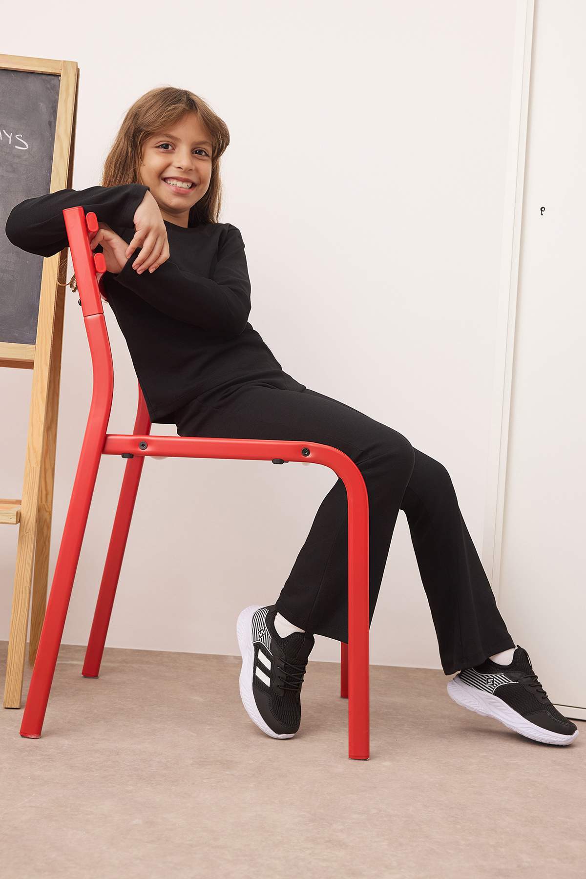 Girls' Black Easy-On Elastic-Lace Sneakers