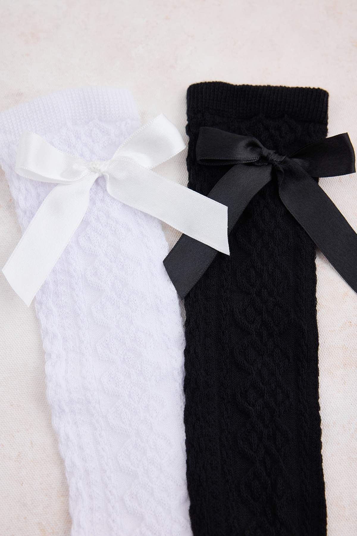 Girls' Black & White Knee-High Bow Socks 2-Pack