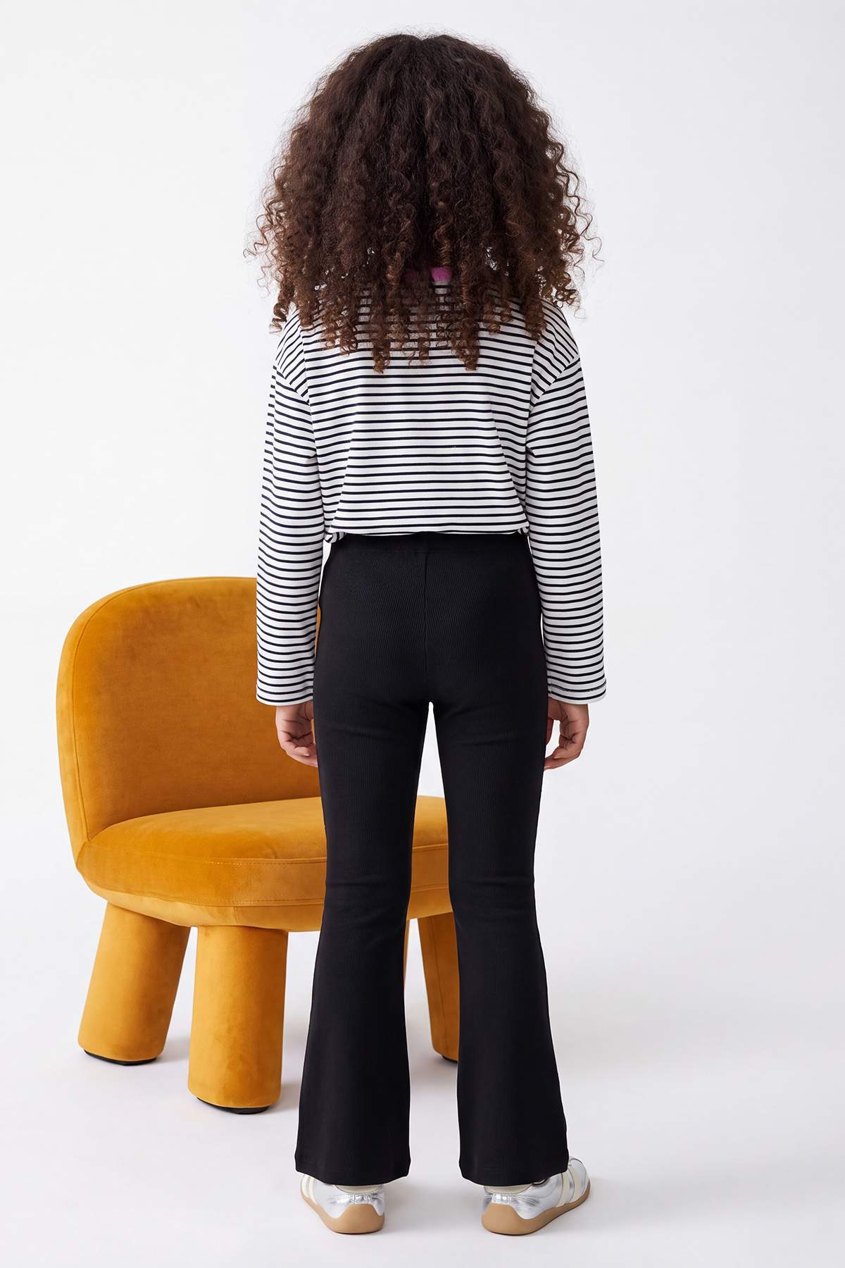 Girls' Black Interlock Flared Leggings