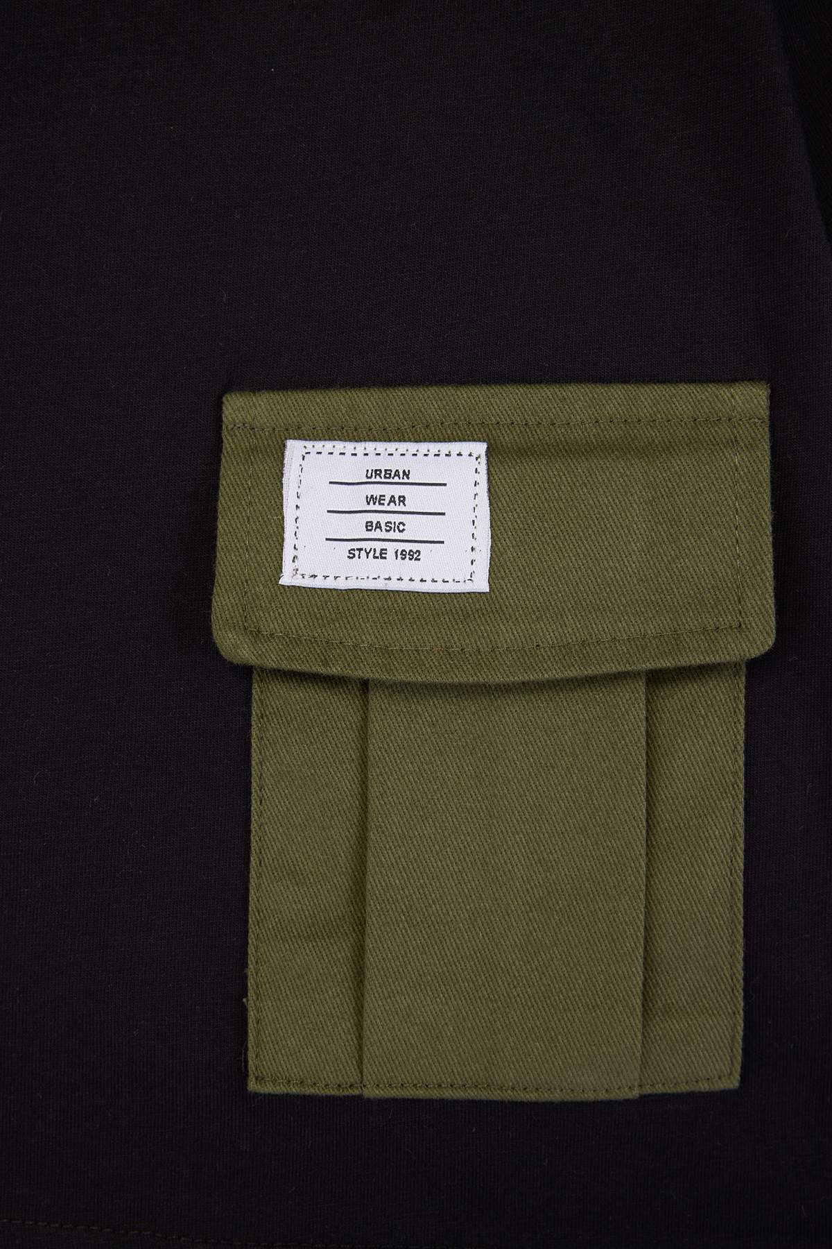 Boys' Black Pocket-Detail Woven Two-Piece Set
