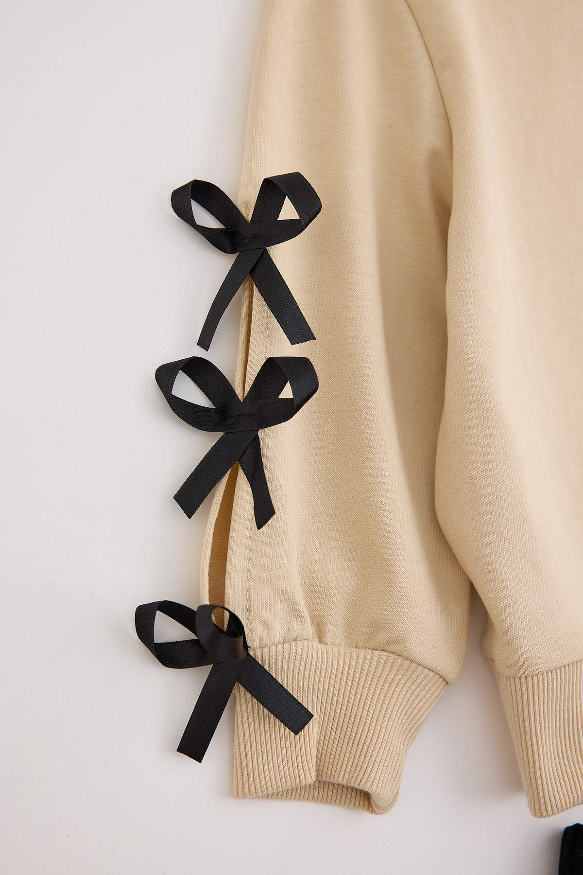 Girls' Bow-Sleeve Sweatshirt & Tiered Skirt Set