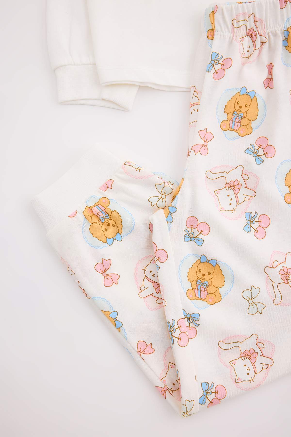 Girls' Pink Heart-Print Pyjama Set