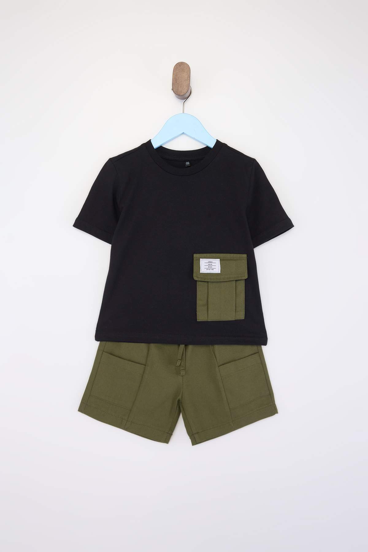 Boys' Black Pocket-Detail Woven Two-Piece Set