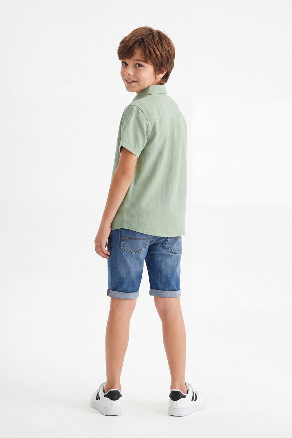 Boys' Basic Cotton Short-Sleeve Shirt