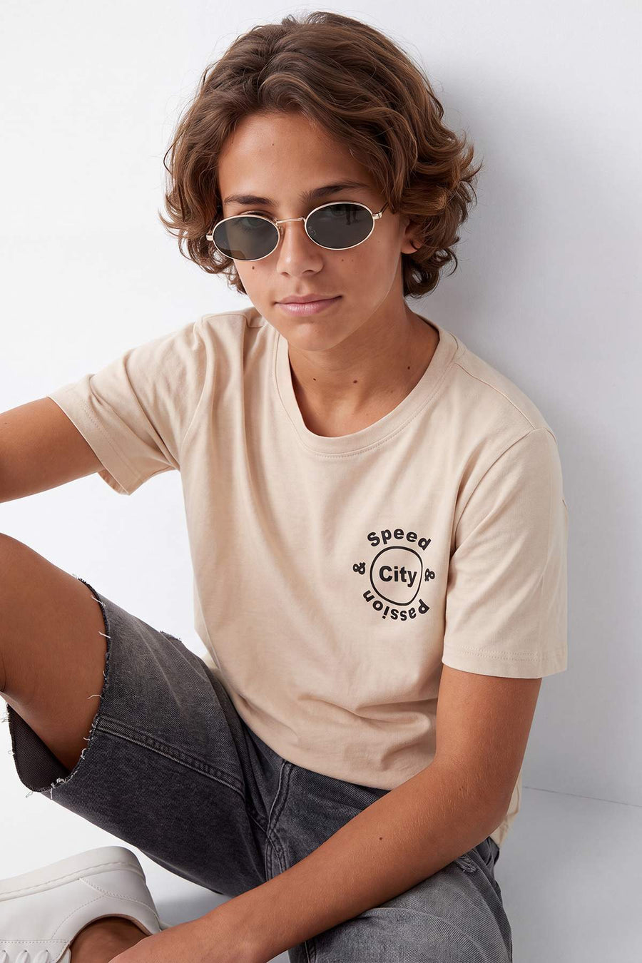 Boys' Ecru Chest-Print T-Shirt