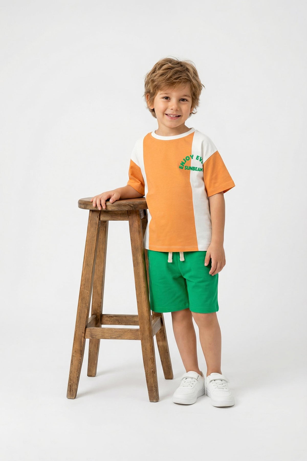 Boys' Orange Colour-Block Slogan Two-Piece Set